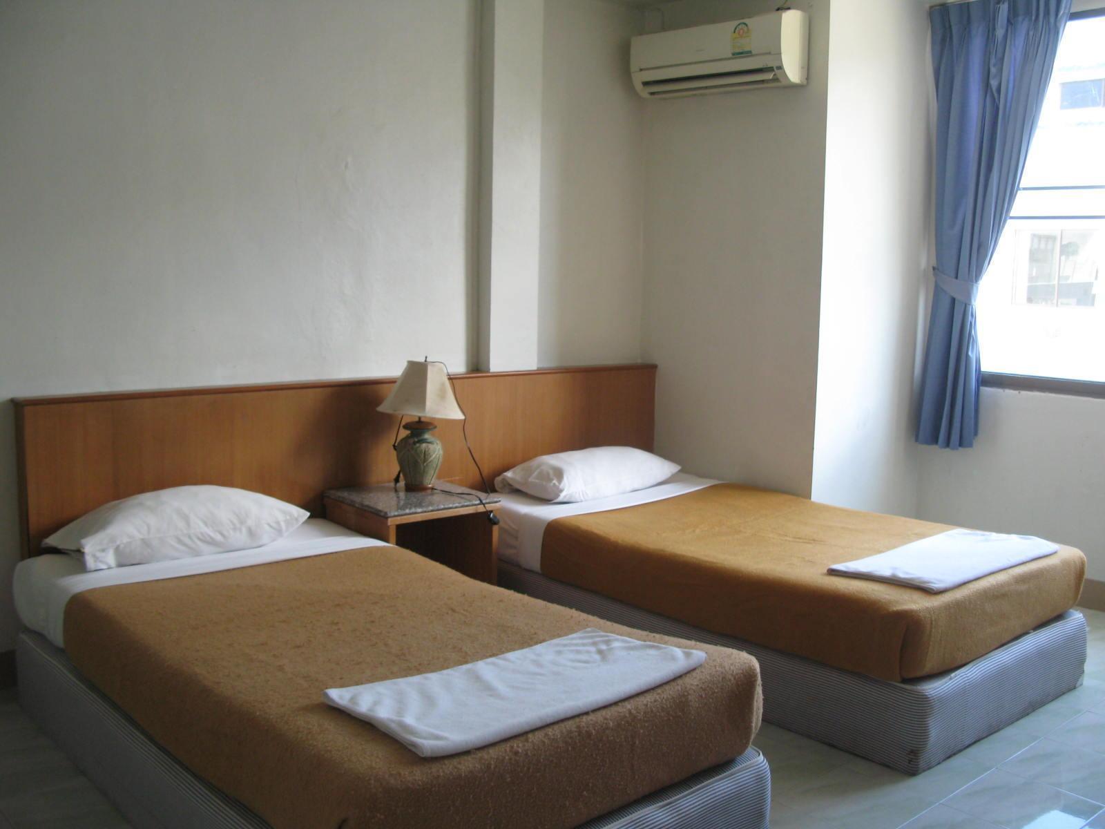 Chongko Guesthouse Patong Exteriör bild